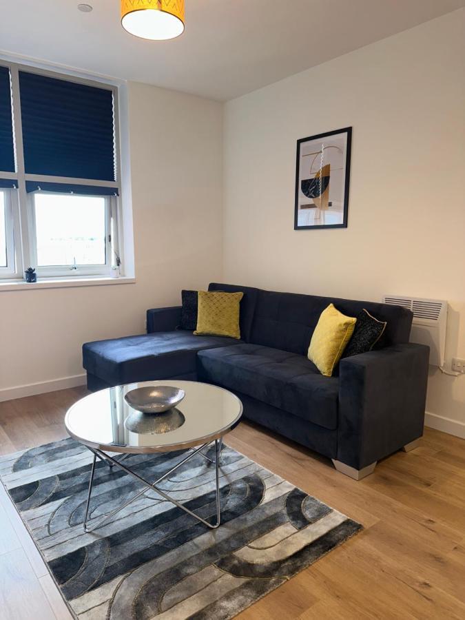 Sleek & Stylish Apartment By Dh Aparthotels Peterborough Luaran gambar