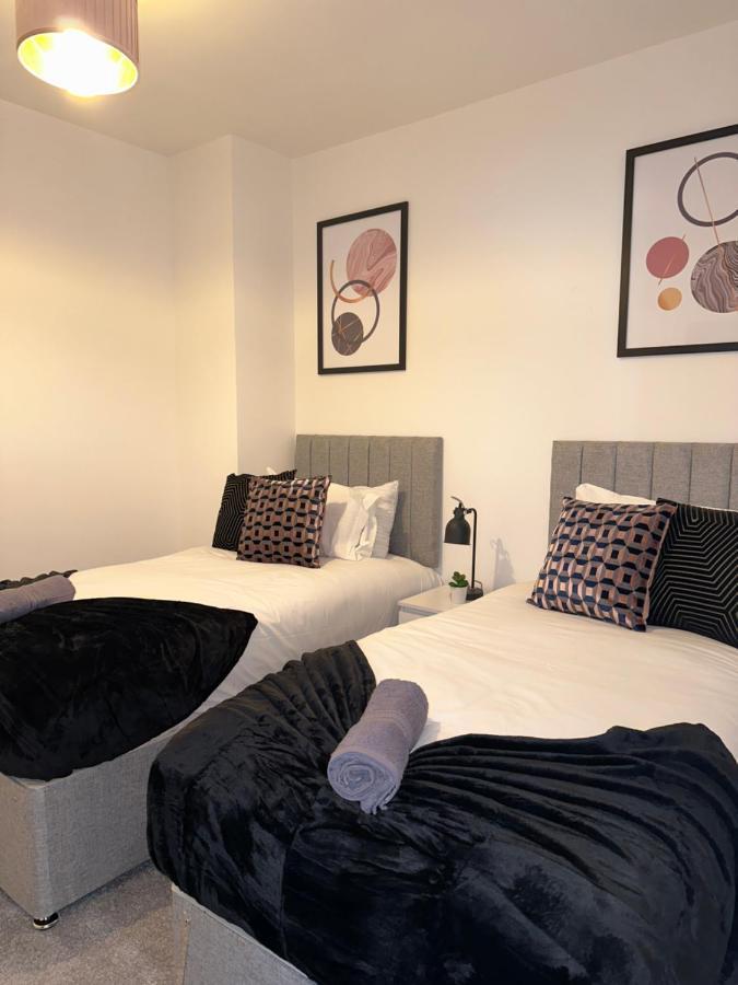 Sleek & Stylish Apartment By Dh Aparthotels Peterborough Luaran gambar